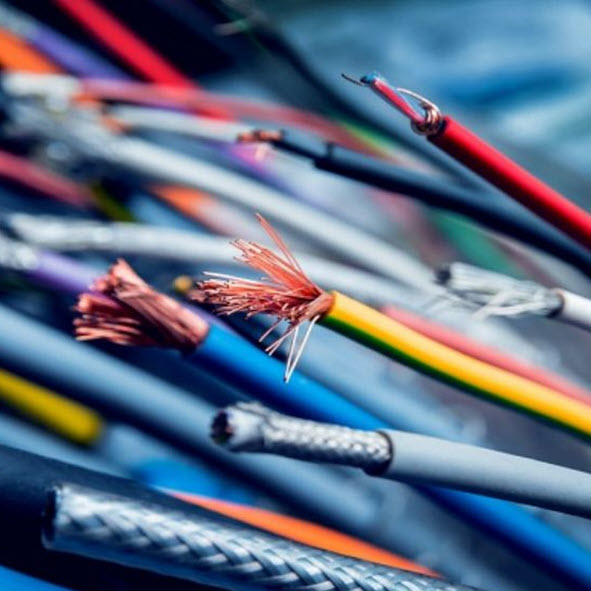 انواع کابل برق، بر حسب رنگ، ولتاژ، عایق و کاربرد